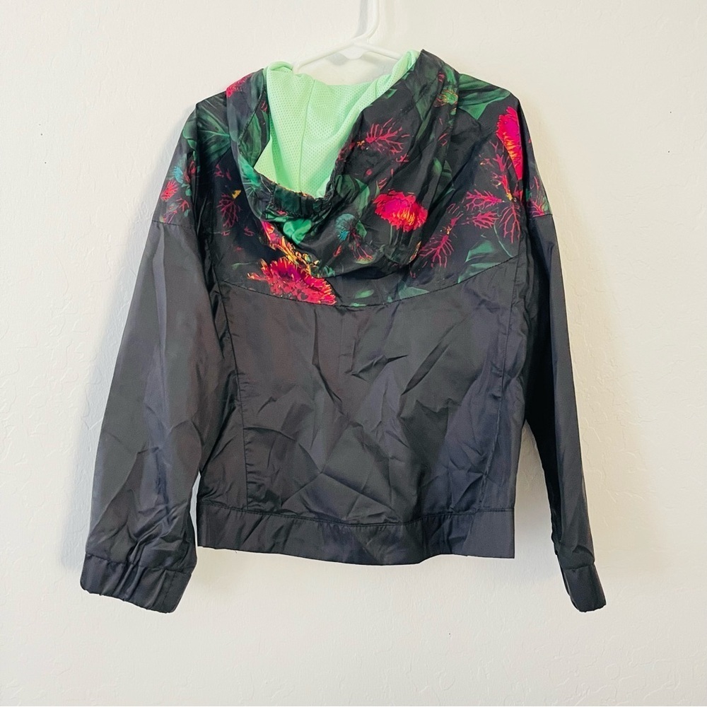Nike Girls Botanical Print Windbreaker Jacket - Picture 2 of 7